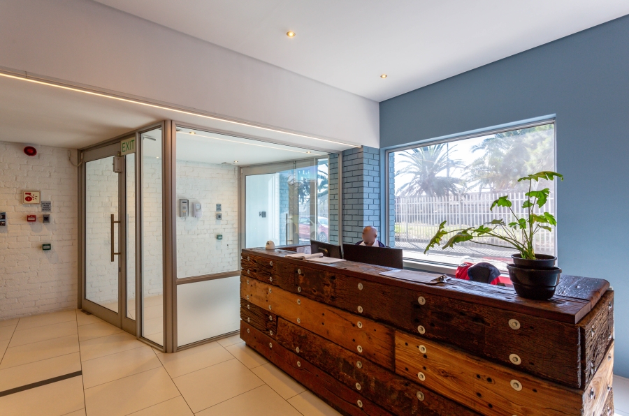To Let 1 Bedroom Property for Rent in Woodstock Western Cape